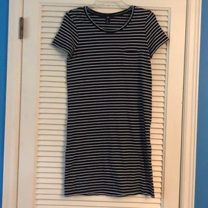 Gap navy and white T-shirt dress